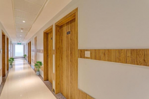 Townhouse H G Near Gautam Buddha Park